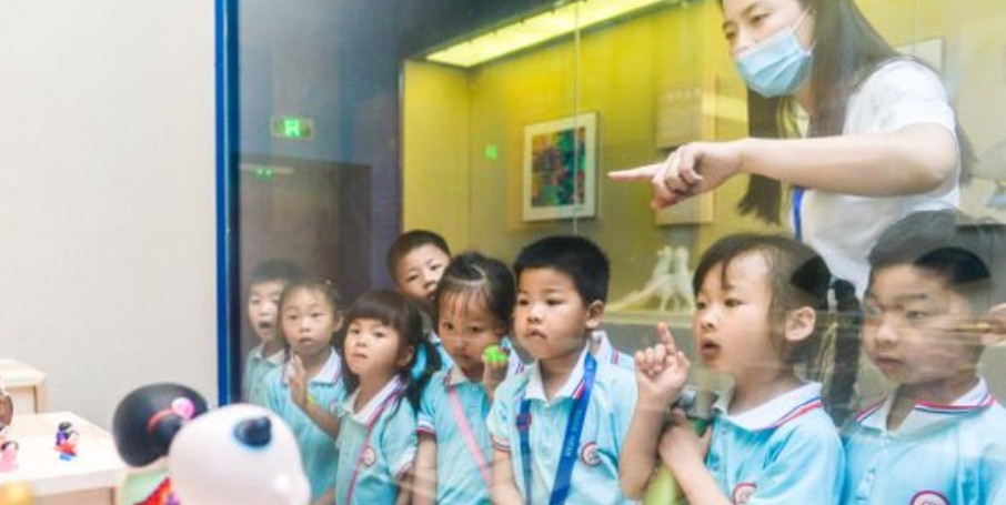 Υπογονιμότητα και στην Κίνα - Αλλαγή πολιτικής στο όριο παιδιών 